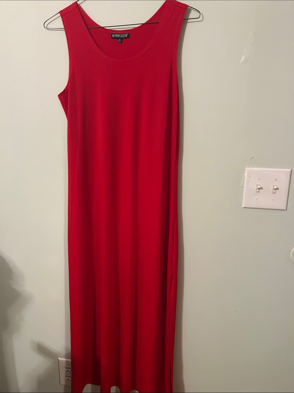 The Pyramid Collection Red Sleeveless Maxi Dress